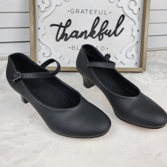 Theatricals Shoes Theatricals Footwear Character Dance Shoes Poshmark